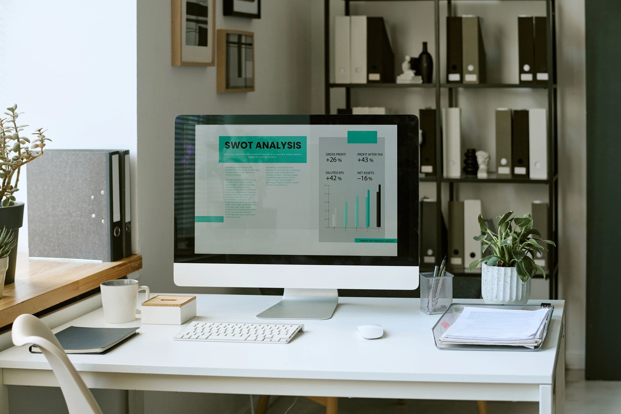 Pantalla con análisis estratégico para marketing digital